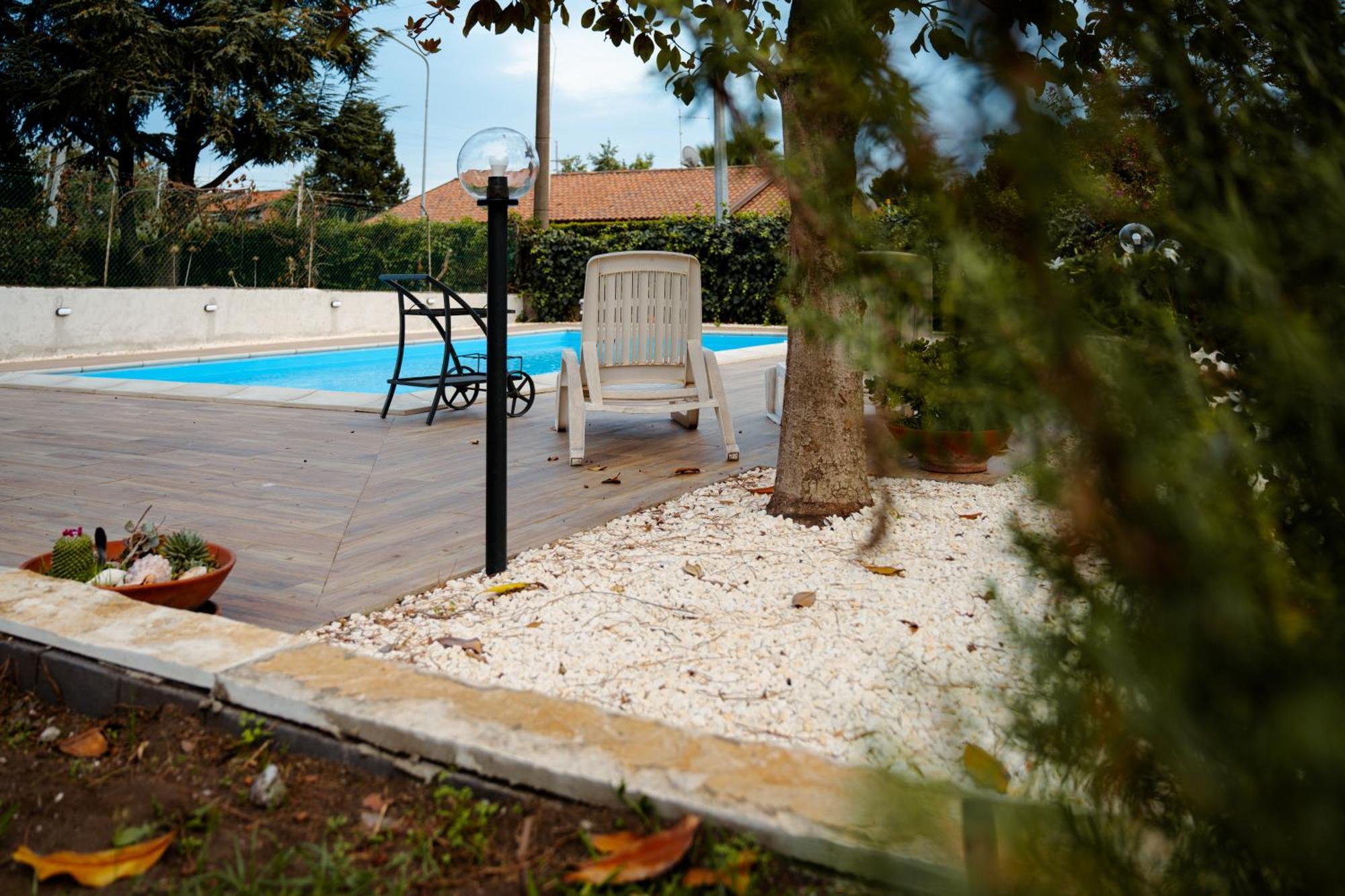 Casa Vacanze Le Pernici Ніколозі Екстер'єр фото